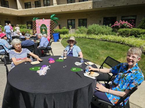 Carribean Bash-group-at-table-2